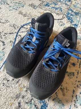 Brooks Dyad 10 - Size 13D Men's Black Athletic Shoes with Blue Accents wide feet